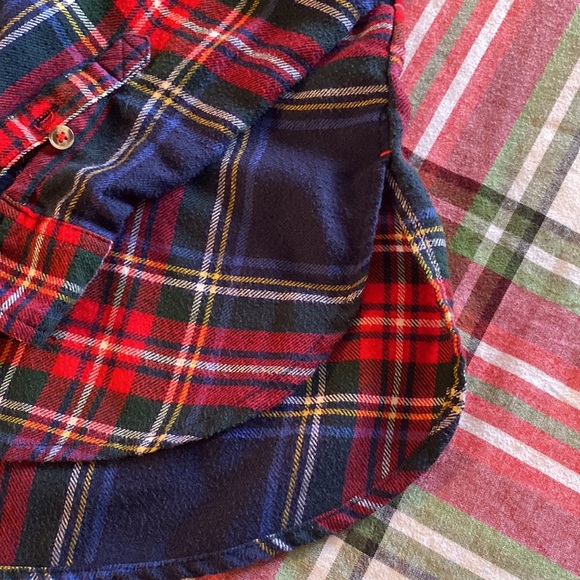 Two Holiday Shirt 👕✨🎄🎅🏻🎁✨ - Picture 5 of 9